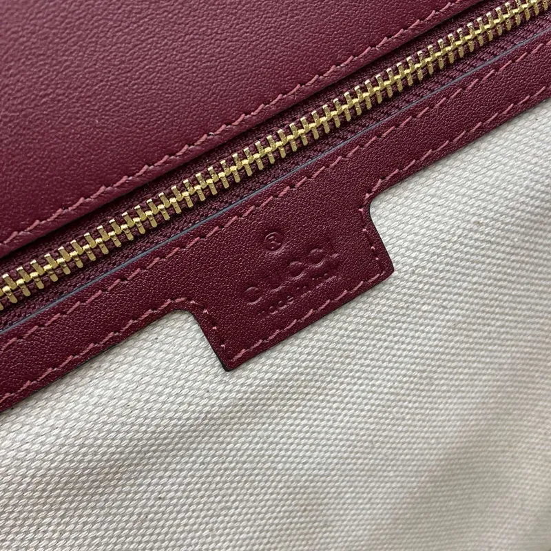 Gucci 815719 Gucci Blondie Medium taška s horním uchopem Červená a vínově červená semiš