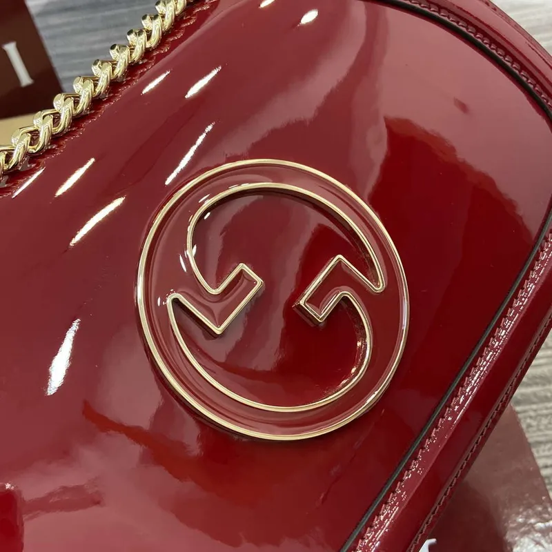 Gucci 815715 Gucci Blondie malá kabelka přes rameno z lakované kůže červená