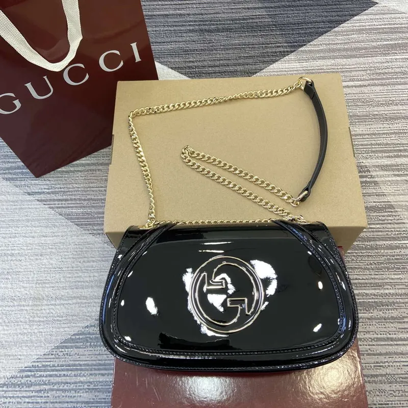 Gucci 815715 Gucci Blondie malá kabelka přes rameno z lakované kůže černá