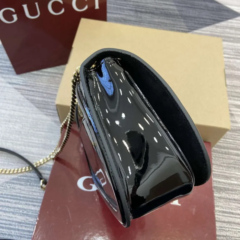 Gucci 815715 Gucci Blondie malá kabelka přes rameno z lakované kůže černá