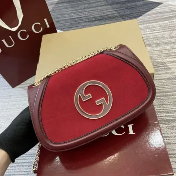 Gucci 815715 Gucci Blondie malá kabelka přes rameno Červená a vínově červená semišová kůže