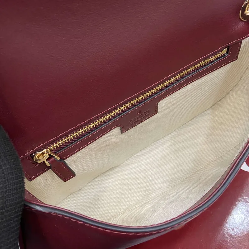 Gucci 815715 Gucci Blondie malá kabelka přes rameno Červená a vínově červená semišová kůže