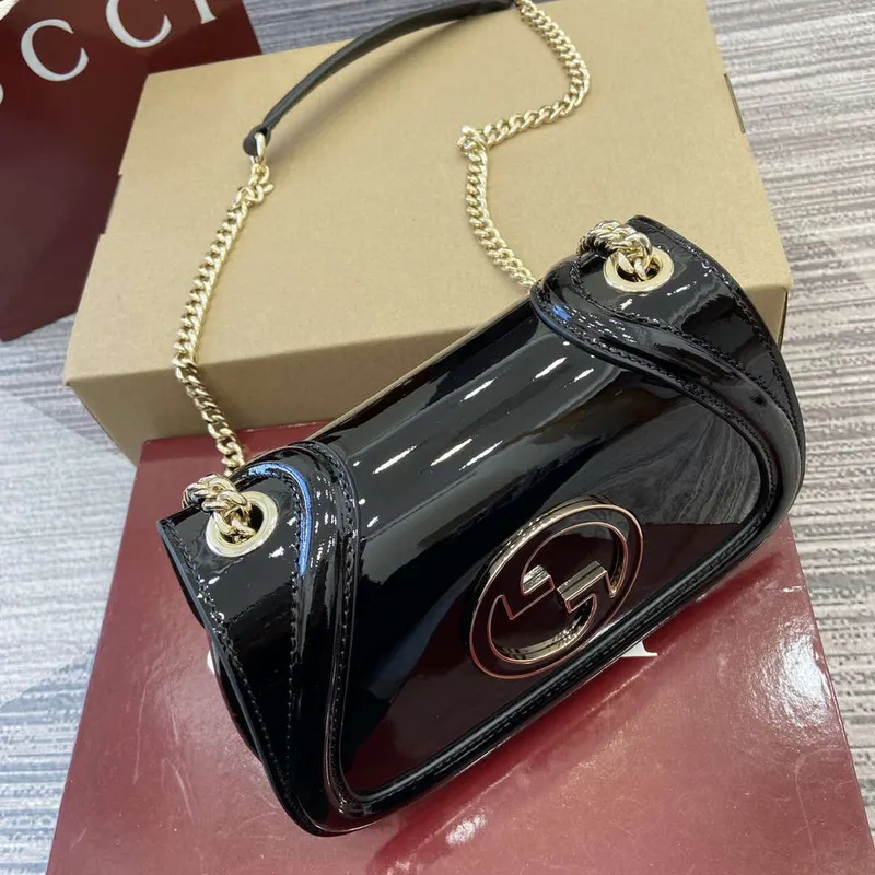 Gucci 815711 Gucci Blondie mini ramenní taška z lakované kůže černá