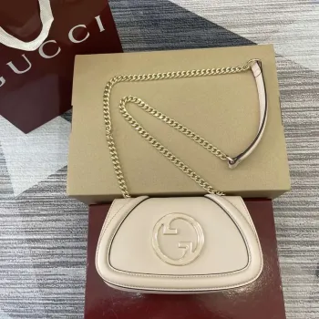 Gucci 815711 Gucci Blondie mini ramenní taška Kůže Světle růžová