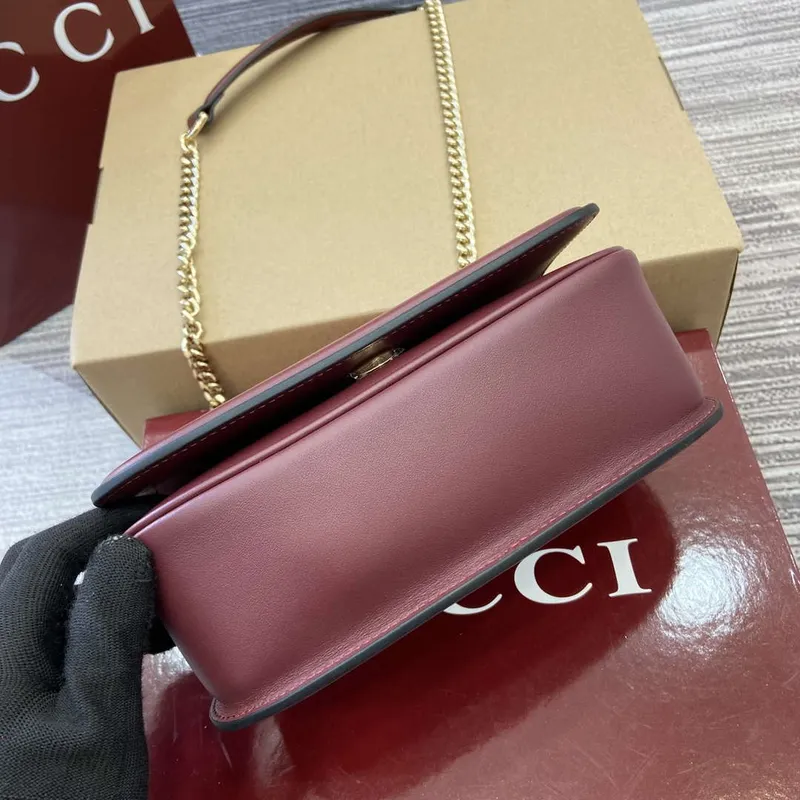 Gucci 815711 Gucci Blondie mini ramenní taška z semišové kůže červená a vínově červená