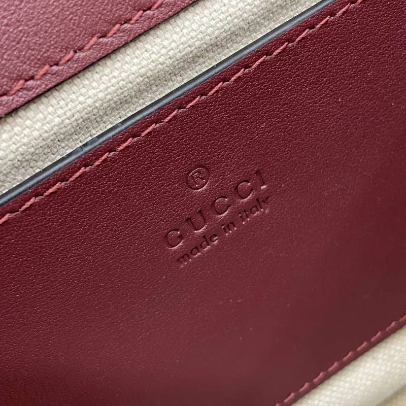 Gucci 815711 Gucci Blondie mini ramenní taška z semišové kůže červená a vínově červená