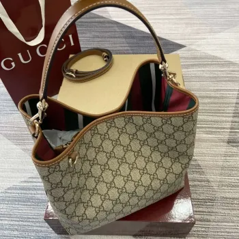Gucci 815103 GG Emblem kabela typu bucket Béžová a tmavě hnědá