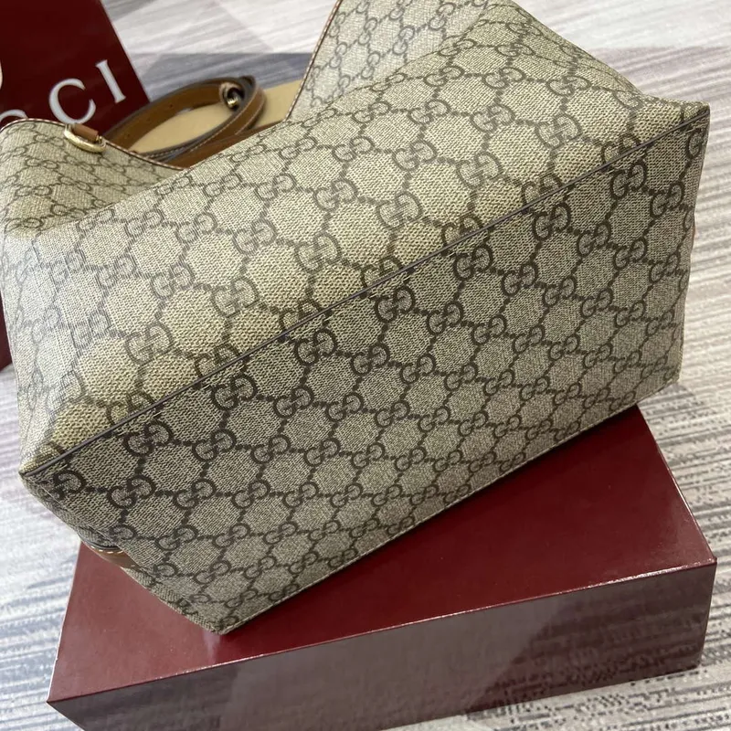 Gucci 815103 GG Emblem kabela typu bucket Béžová a tmavě hnědá