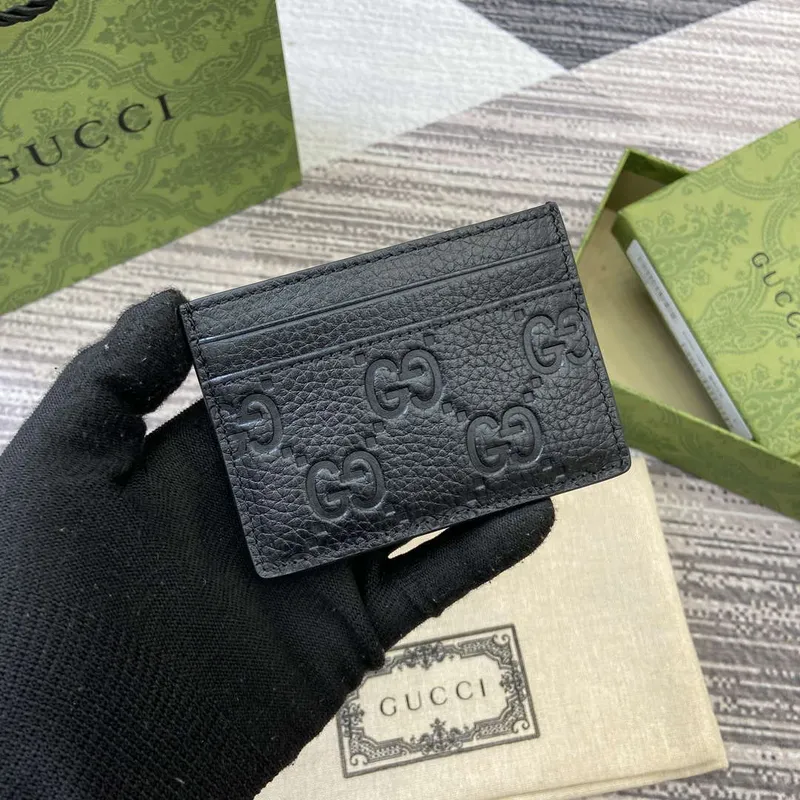 Gucci 815883 GG Emblem pouzdro na karty černá kůže