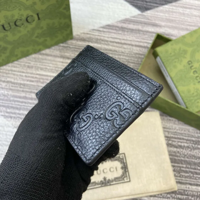 Gucci 815883 GG Emblem pouzdro na karty černá kůže