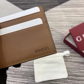 Gucci 818952 GG Emblem pouzdro na karty hnědá kůže