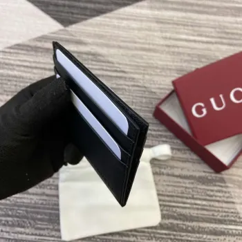 Gucci 818952 GG Emblem pouzdro na karty černá kůže