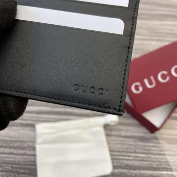 Gucci 818952 GG Emblem pouzdro na karty černá kůže