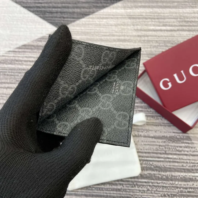 Gucci 818952 GG Emblem pouzdro na karty černá kůže
