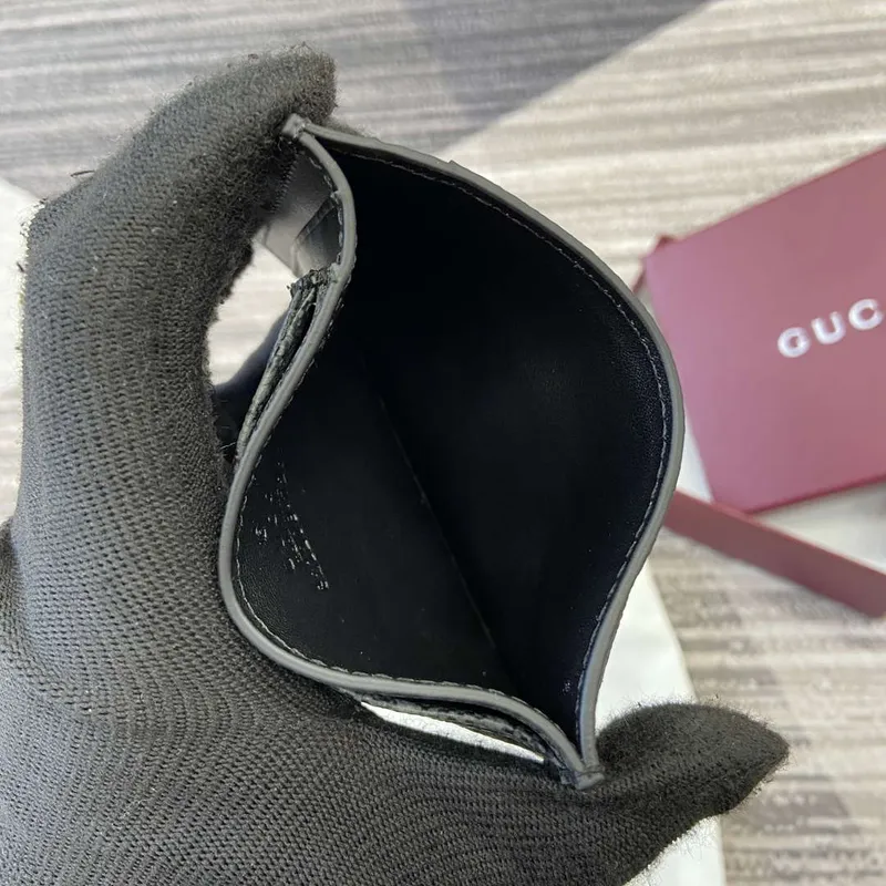 Gucci 821208 GG Emblem pouzdro na karty Černé