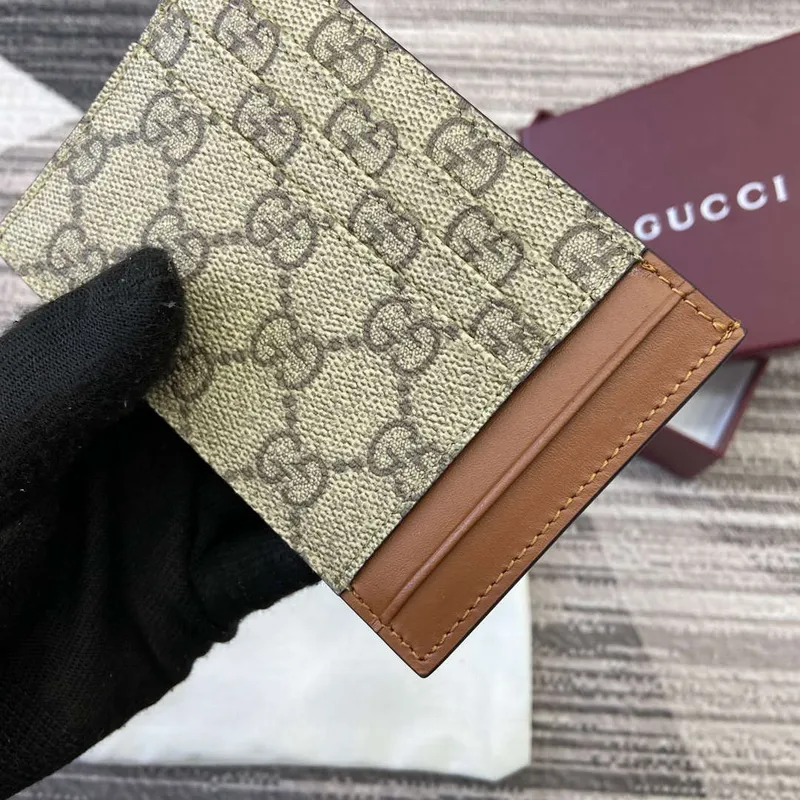 Gucci 821208 GG Emblem pouzdro na karty béžové a tmavě hnědé