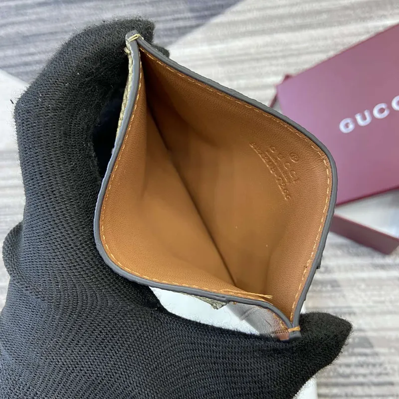 Gucci 821208 GG Emblem pouzdro na karty béžové a tmavě hnědé