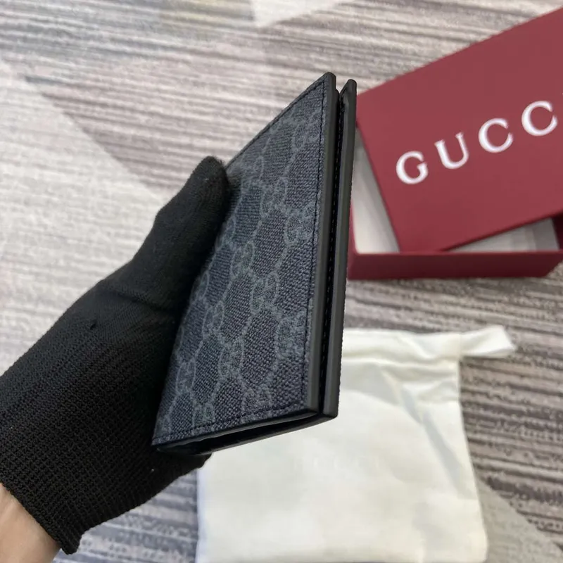 Gucci 821206 GG Emblem skládací peněženka černá