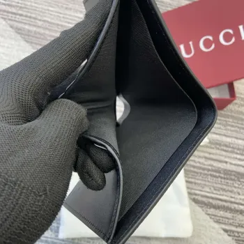 Gucci 821206 GG Emblem skládací peněženka černá