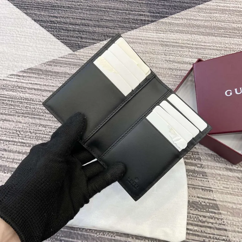 Gucci 821209 GG Emblem dvoudílný pouzdro na karty Černé