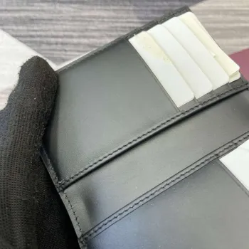 Gucci 821209 GG Emblem dvoudílný pouzdro na karty Černé