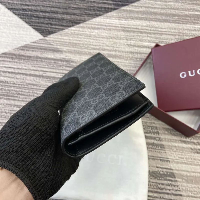 Gucci 821213 GG Emblem černá mini peněženka