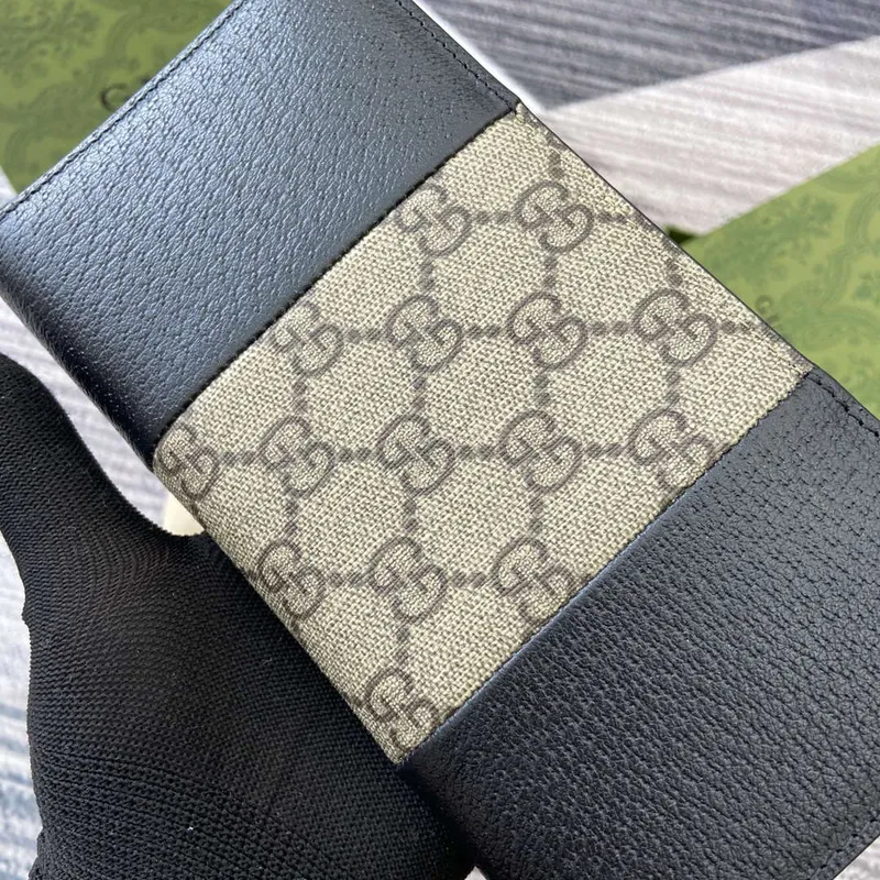 Gucci GG Emblem Černá a Béžová 821803 mini peněženka