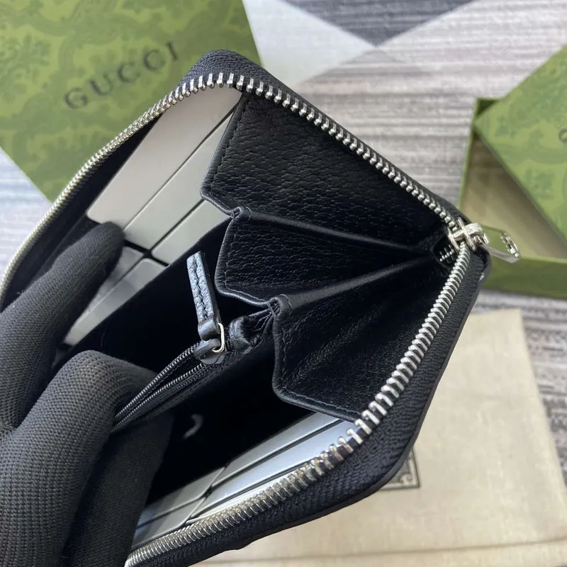 Gucci GG Emblem Černá a Béžová 821803 mini peněženka