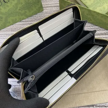 Gucci 821803 GG Emblem béžová a černá mini peněženka