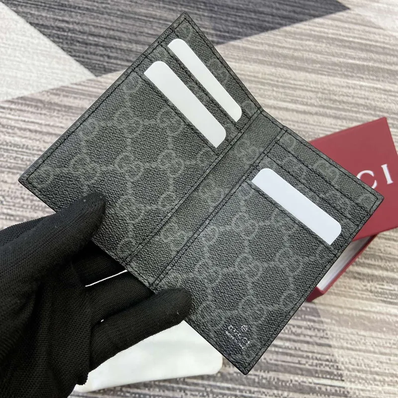 Gucci 818953 GG Emblem dvoudílný embosovaný obal na karty Černý