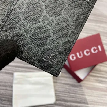 Gucci 818953 GG Emblem dvoudílný embosovaný obal na karty Černý