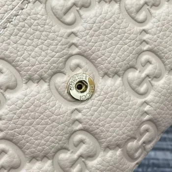 Gucci 815922 GG Emblem kontinentální peněženka béžová