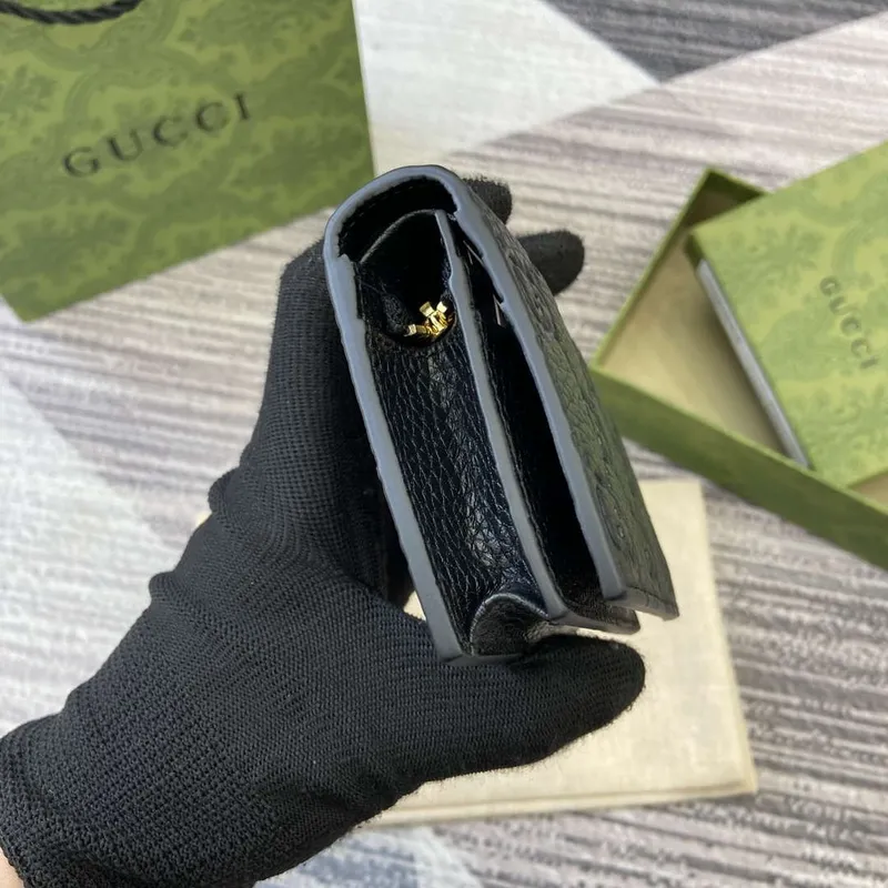 Gucci 815901 GG Emblem mini peněženka černá