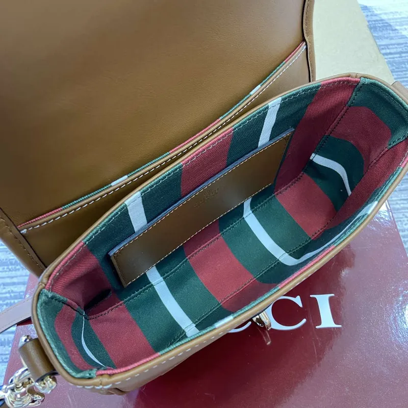 Gucci 815211 GG Emblem mini ramenní taška béžová a hnědá