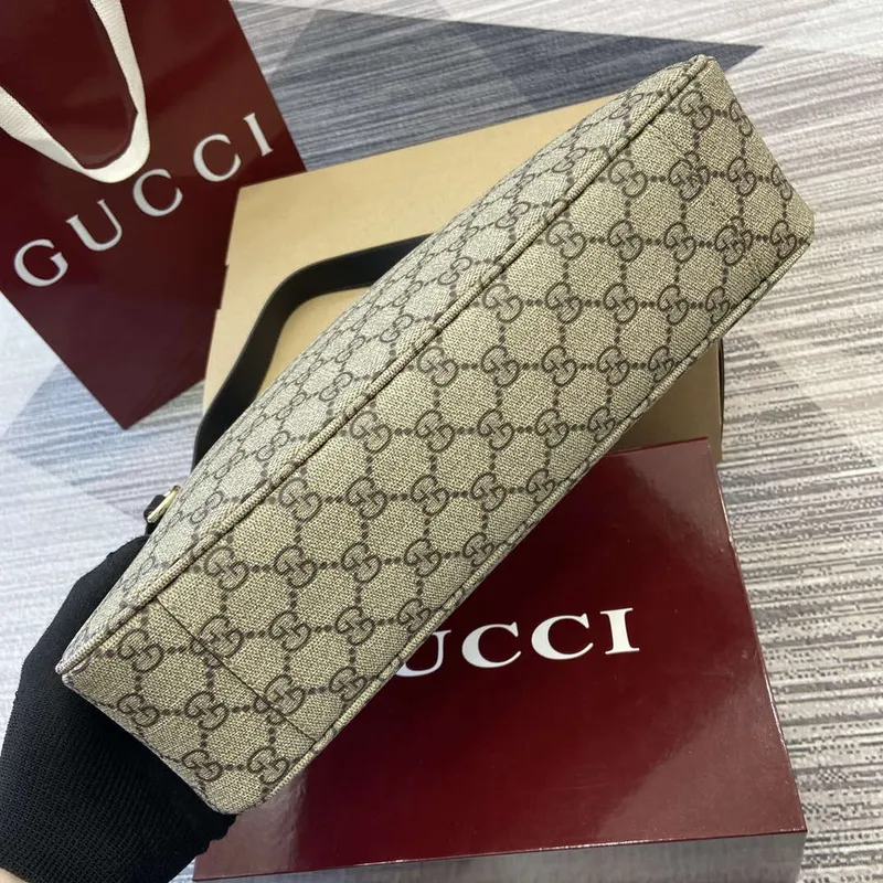 Gucci 815216 GG Emblem střední kabelka přes rameno béžová a černá