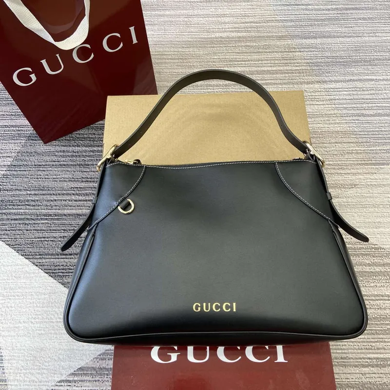 Gucci 815217 GG Emblem Velká taška přes rameno Černá