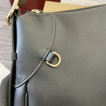 Gucci 815217 GG Emblem Velká taška přes rameno Černá