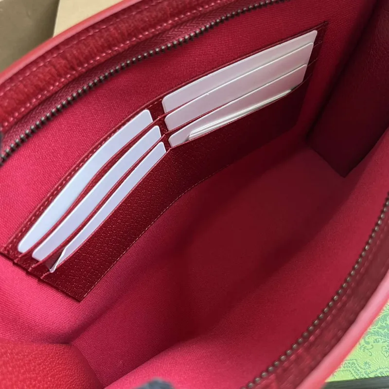 Gucci 768255 GG taška s detailem GG Červená