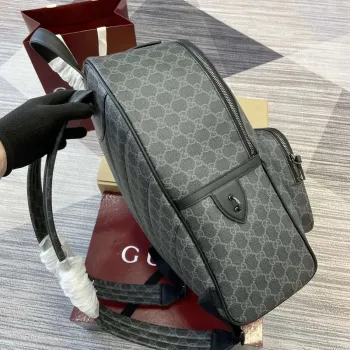 Gucci 821159 GG Emblem Střední Batoh Černý