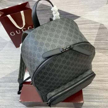 Gucci 821159 GG Emblem Střední Batoh Černý