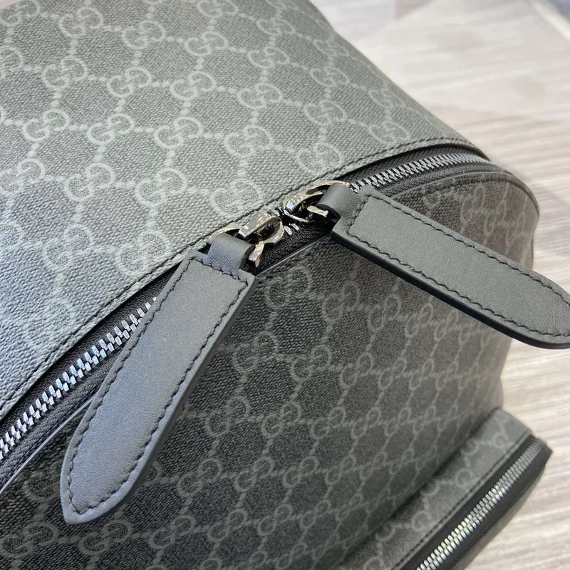 Gucci 821159 GG Emblem Střední Batoh Černý