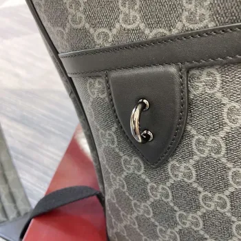 Gucci 821159 GG Emblem Střední Batoh Černý