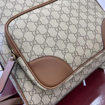 Gucci 821159 GG Emblem Střední batoh Béžový a tmavě hnědý