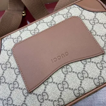 Gucci 821155 GG Emblem malá crossbody taška béžová a tmavě hnědá
