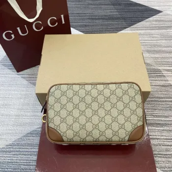 Gucci 821164 GG Emblem malá toaletní taška béžová a tmavě hnědá