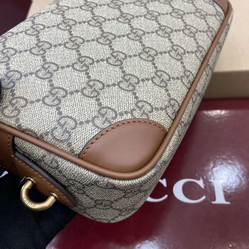 Gucci 821164 GG Emblem malá toaletní taška béžová a tmavě hnědá