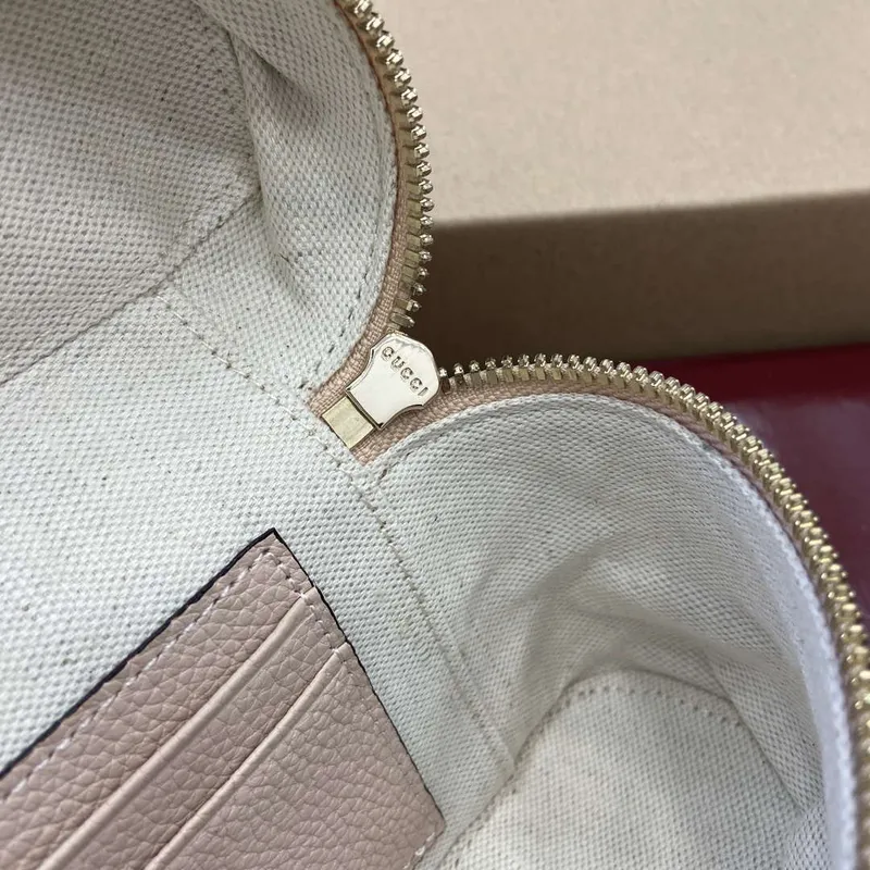 Gucci 815949 GG Emblem super mini taška béžová