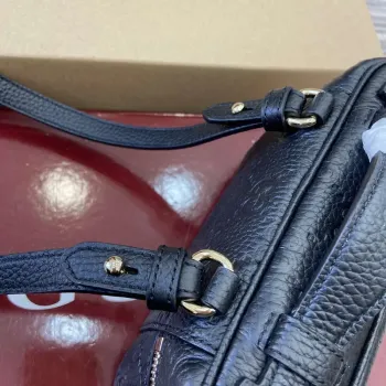 Gucci 815949 GG Emblem super mini taška Černá