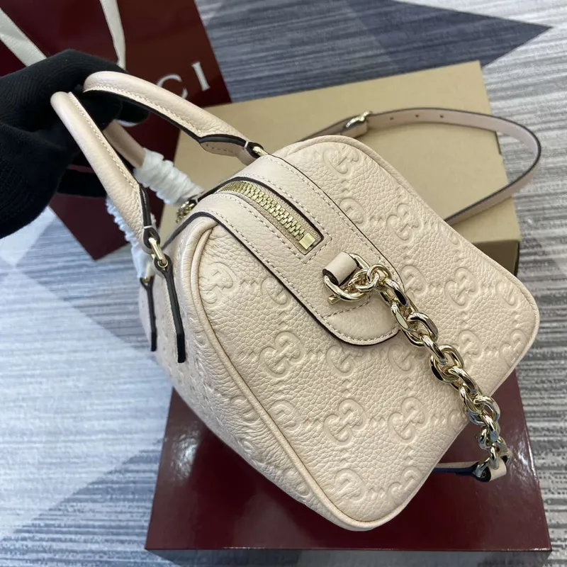 Gucci 815255 GG Emblem Malá kabelka s horním držadlem Béžová