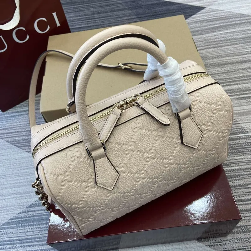 Gucci 815255 GG Emblem Malá kabelka s horním držadlem Béžová